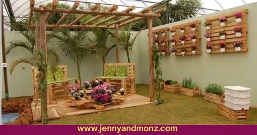 Outdoor wall decorated with Pallet garden in vertical position